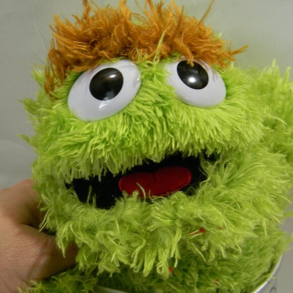 Sesame Street Plush Oscar The Grouch Stuffed Animal “I Love Trash” Can 13” - Picture 5 of 8